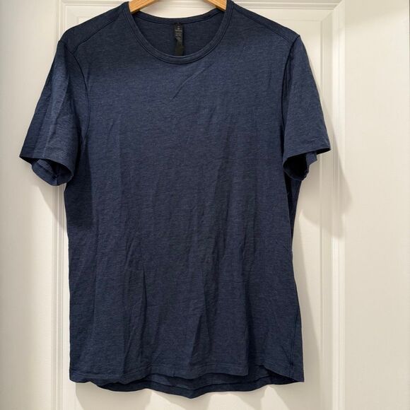 Lululemon Men’s T-Shirt Size M in Blue - Picture 4 of 4